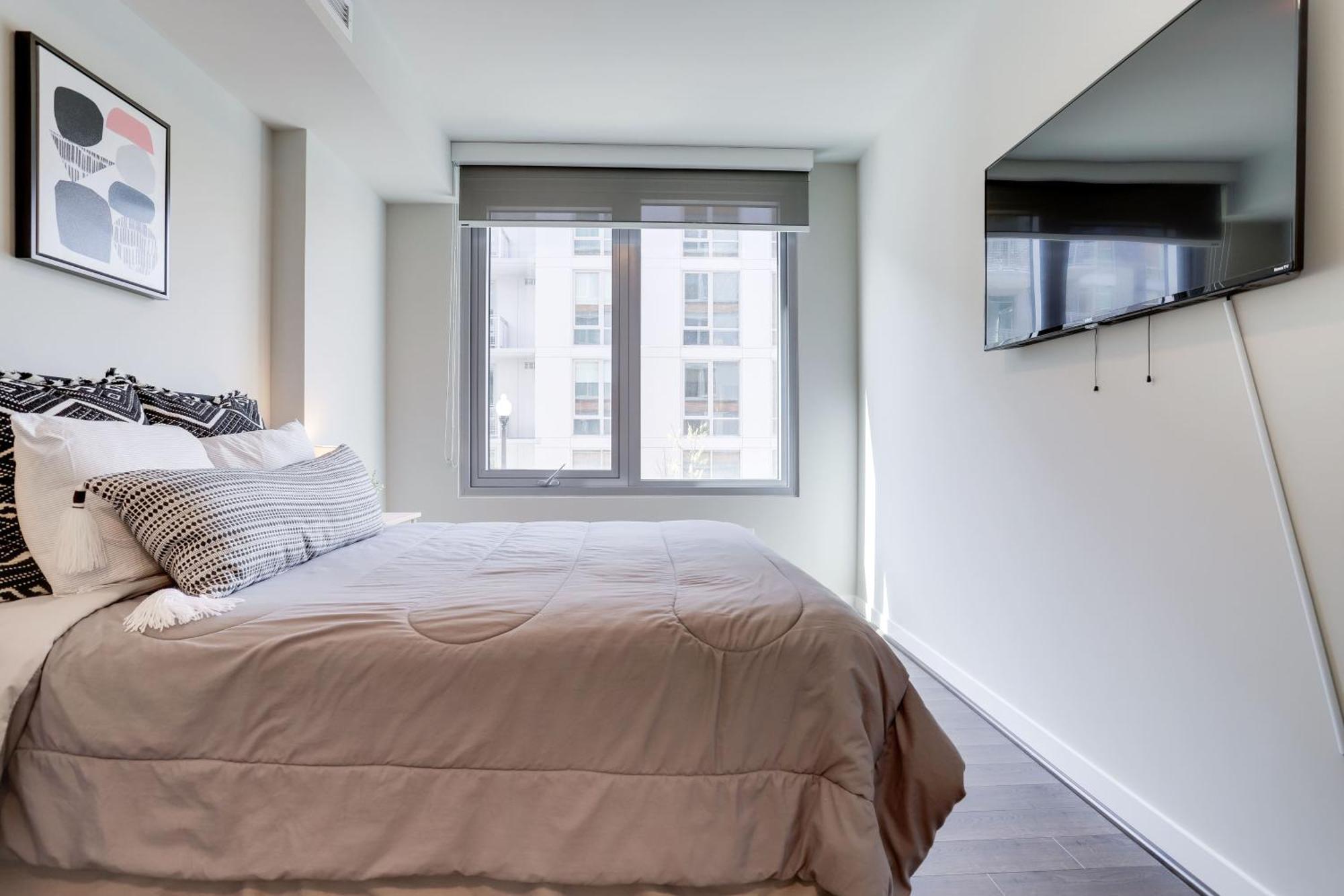 Stylish Condo At Clarendon With Rooftop Views Арлингтон Экстерьер фото